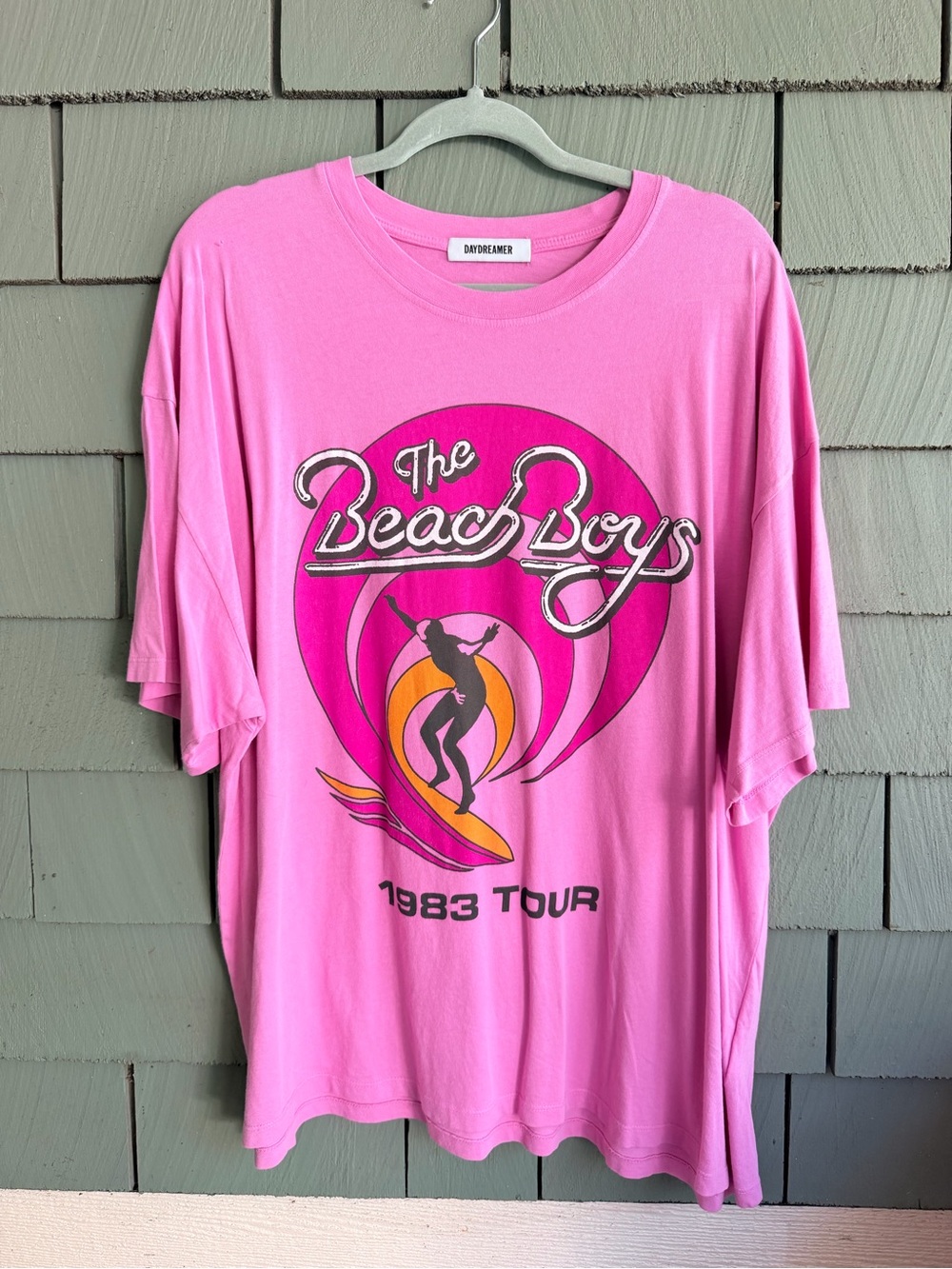 NWOT Daydreamer The Beach Boys 1983 Tour Tee One Size Oversized Pink Graphic Ban